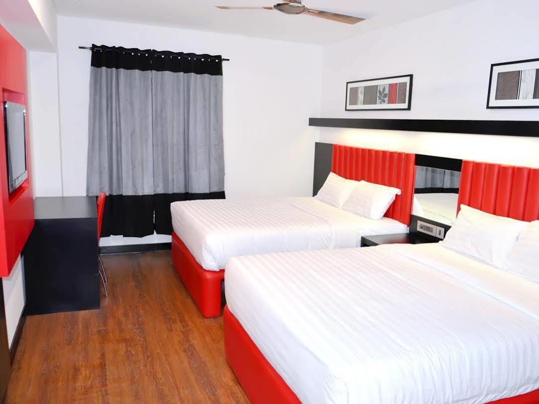 Mango Hotels Tune Ahmedabad Exterior foto